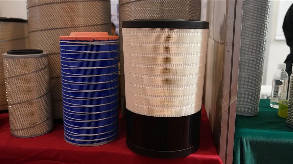 Ваздушни филтер камиона за тешке услове рада Метални резервни делови Машинска опрема П628203 11К9-21320 11К9-21310 Ново половно по мери